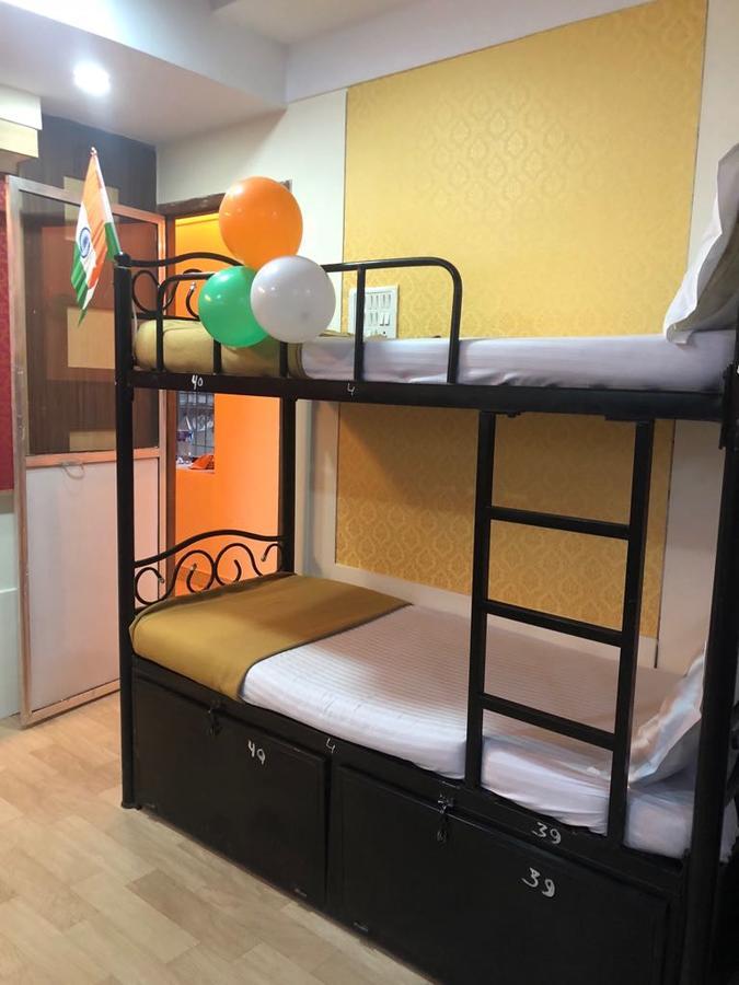 Bandra Dormitory Only For Indian 孟买 外观 照片